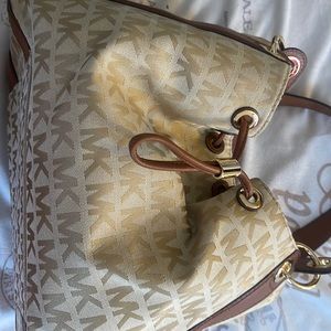 Large Michael Khors handbag